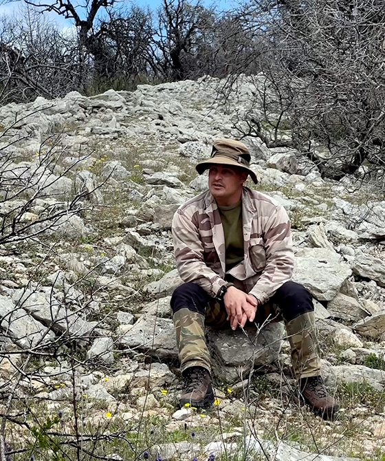 Καθώς κάθεται στα Θρακικά Τείχη ο Πέτρος, μας μεταφέρει τις πληροφορίες που έχει στη διάθεσή του!