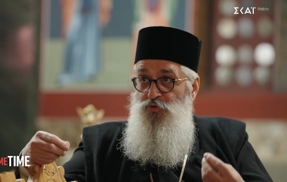 Ο Μητροπολίτης θέλησε να βάλει τέλος στην παραφιλολογία και τις θεωρίες συνωμοσίας που κυκλοφορούν γύρω από τις μαζικές αγορές ακινήτων στον Έβρο.