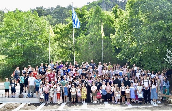 Μαθητές και Μαθήτριες στη Μονή Δαδιάς, για τη λήξη των Κατηχητικών της Μητρόπολης Διδυμοτείχου.