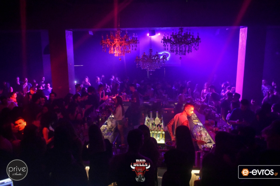 Φωτιά στο "Prive Suite" έβαλε για ακόμη μία φορά το "Bad Bulls" party