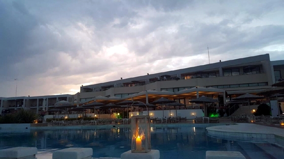 Ramada Plaza Thraki: Night swim under the full moon!