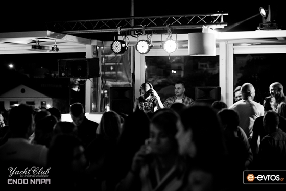 Με τον Νο1 dj της Afrohouse μουσικής Enoo Napa αποχαιρέτησε το καλοκαίρι το Yacht club (video)