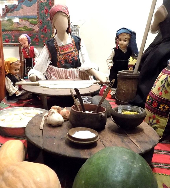 Το Χριστουγεννιάτικο έθιμο της Θράκης τα "9 ΦΑΪΑ" στο Λαογραφικό Μουσείο Διδυμοτείχου