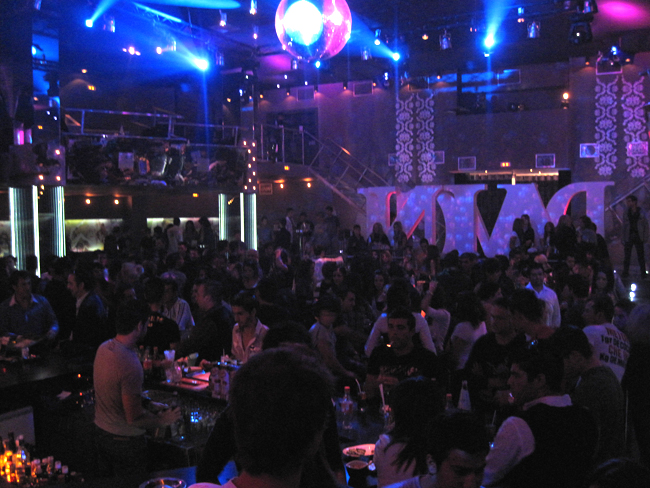 Ο "Taraxias" στο Club Davinci την 28η Οκτωβρίου στην Αλεξανδρούπολη.