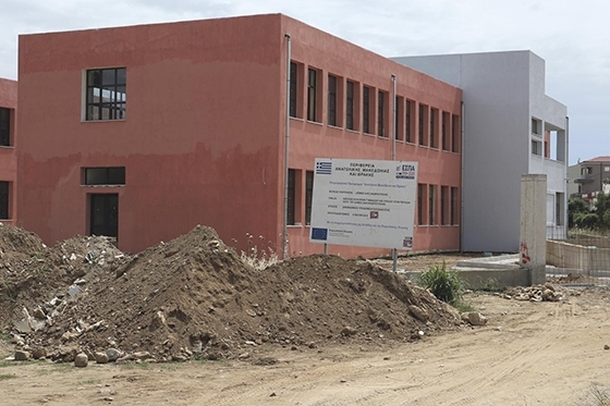 Η Λαϊκή Συσπείρωση φέρνει στο προσκήνιο το θέμα της στέγασης του 6ου Γυμνασίου & 4ου ΕΠΑΛ