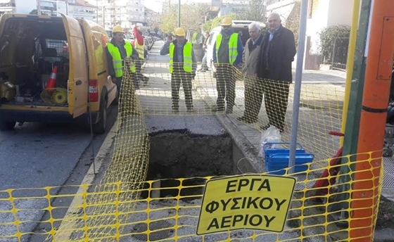 Οι εργασίες συνεχίζονται σε διάφορες γειτονιές της Αλεξανδρούπολης.