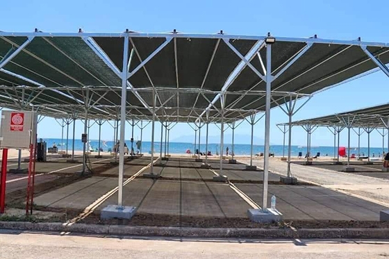 Τα νέα στέγαστρα στο δημοτικό camping