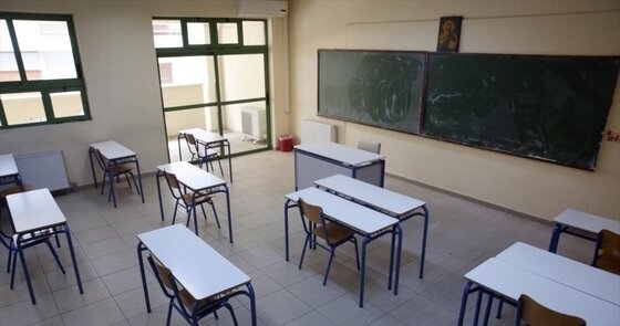 Γρίπη: Η Νίκη Κεραμέως ξεκαθαρίζει τι θα γίνει με τα σχολεία και τις απουσίες