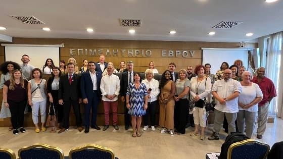 ΚΚΕ για επίσκεψη Αμερικανών μεσιτών: "Τα είχαμε χύμα, μας ήρθαν και τσουβαλάτα"!