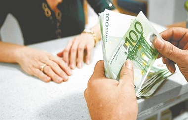 Θα ξεκινήσει πιλοτικά για ένα εξάμηνο η εφαρμογή του ελάχιστου εγγυημένου εισοδήματος.