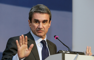 H επίσκεψη του Υπουργού, συνδέεται με τις πρόσφατες εξελίξεις στην μειονοτική εκπαίδευση.