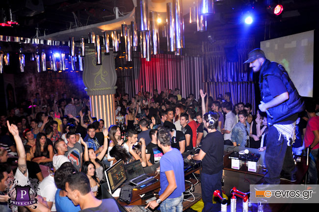 Think RnB party με την ομάδα του ClubVogue, στο Prive.