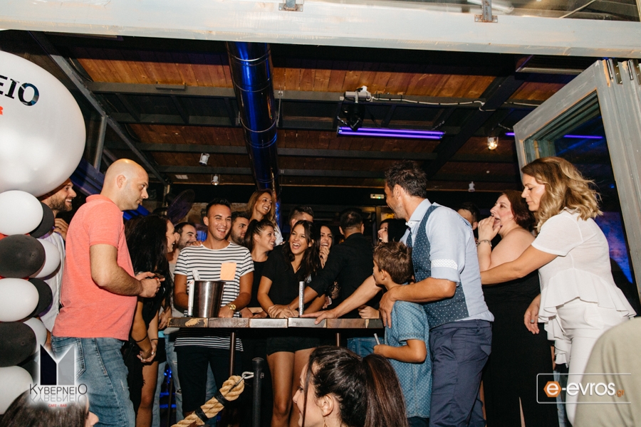 Tα 4α γενέθλια του γιόρτασε το cafe bar "Κυβερνείο"