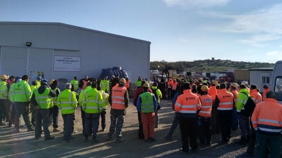 Στάση εργασίας των οικοδόμων στο εργοτάξιο του ΤΑΡ στο Πέπλο