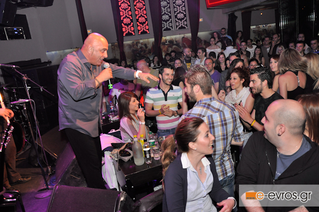 Τους τρέλανε όλους ο Γ. Ζουγανέλης στο Club DaVinci - The band.