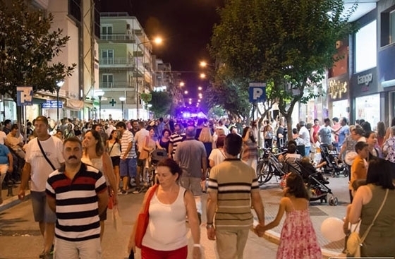 Αλεξανδρούπολη: Πιο αργά θα κλείνουν το καλοκαίρι τα εμπορικά καταστήματα