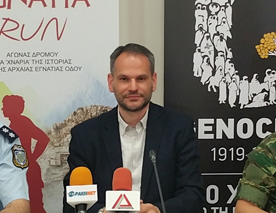 Ο Γιάννης Μπόγδης