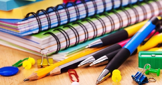 Τα βιβλιοπωλεία της Αλεξανδρούπολης δώρισαν σχολικά είδη σε μαθητές με οικονομικά προβλήματα