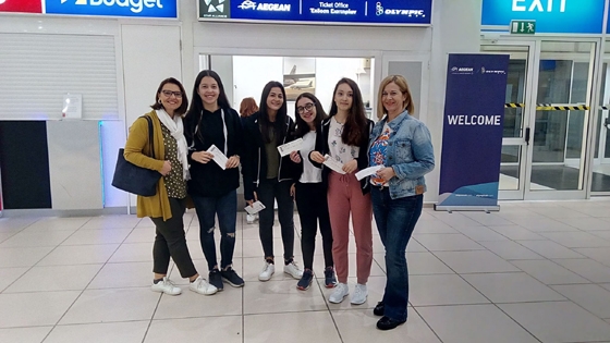 Τιμητική διάκριση για το Γυμνάσιο Φερών στην Αθήνα - Οι μαθήτριες του Έβρου πέταξαν με τα «φτερά» της  AEGEAN 