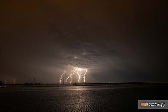 Έκτακτο δελτίο καιρού: Έρχονται καταιγίδες στη Θράκη