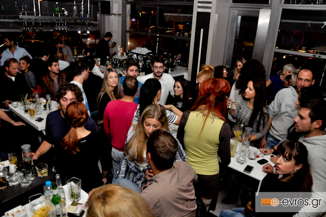 'We ♥ Sundays' πάρτυ στο cafe bar Eccentrico με dj Βλασάκη!