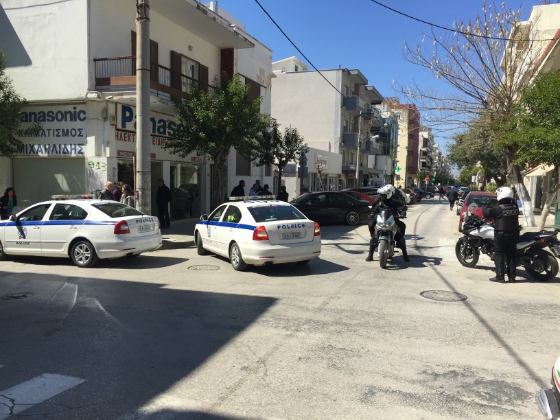 Αλεξανδρούπολη: Στιγμιότυπο από όσα διαδραματίστηκαν σήμερα  στη διασταύρωση των οδών Κωνσταντίνου Παλαιολόγου και Μαζαράκη