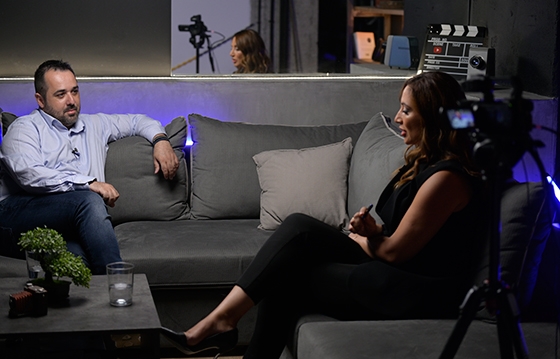 Στιγμιότυπο από τη συνέντευξη του Νίκου Γεωργιάδη στη Σοφία Καλονιάτη