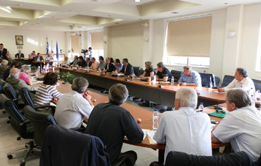 Με 44 θέματα στην ημερήσια διάταξη.