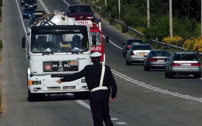 Απαγορεύτηκε η κυκλοφορία φορτηγών ωφέλιμου φορτίου άνω του 1,5 τόνου το τριήμερο του Αγίου Πνεύματος