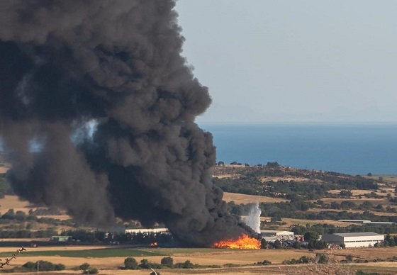 Προς την Αλεξανδρούπολη πλέον τα επικίνδυνα σωματίδια στον αέρα, από την πυρκαγιά στην επιχείρηση ανακύκλωσης.