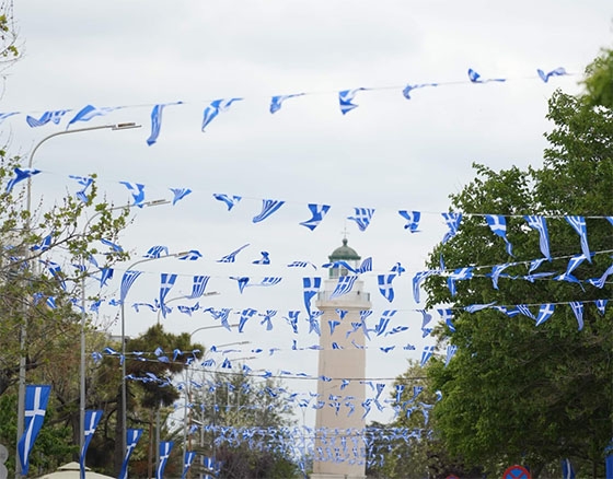 Με Kiowa Warrior, F16, hummer & ευέλπιδες η παρέλαση για τα Ελευθέρια της Αλεξανδρούπολης 