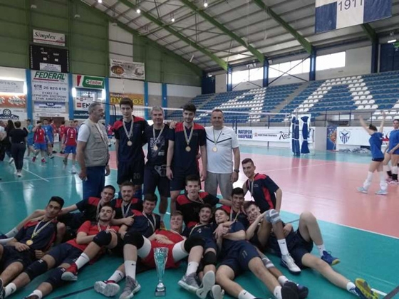 Η ομάδα στην εξουθενωτική αίγλη του θριάμβου