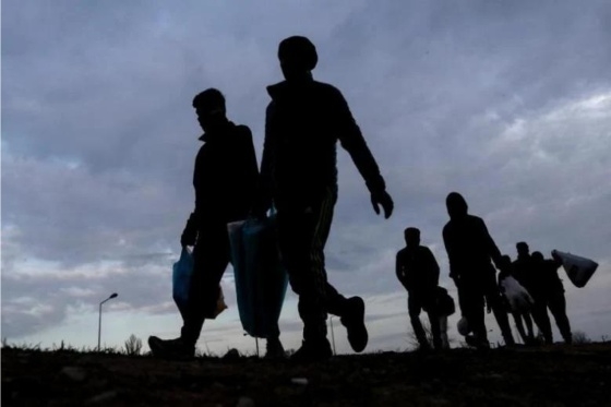 Από τον Έβρο τέσσερις ανήλικοι Αφγανοί σε υπόγεια φυλακή στην Αθήνα