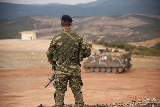 Οι δύο εκ των τριών μονάδων αποτελούνται εξ' ολοκλήρου από εφέδρους.