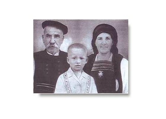 Η αληθινή ιστορία του Γιάννη, Δήμαρχου στο χωρίον Μεταξάδες