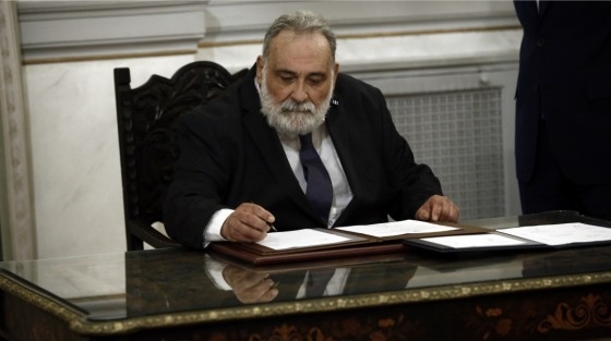 Ο υπηρεσιακός υπουργός θα ενημερωθεί για την ομαλή λειτουργία των υπηρεσιών καταγραφής, υποδοχής και ταυτοποίησης.