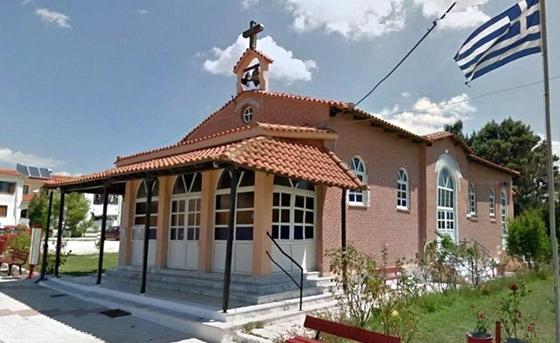 Η εικόνα της Παναγίας Καμαριώτισσας βγαίνει πρώτη φορά από το νησί της Σαμοθράκης.