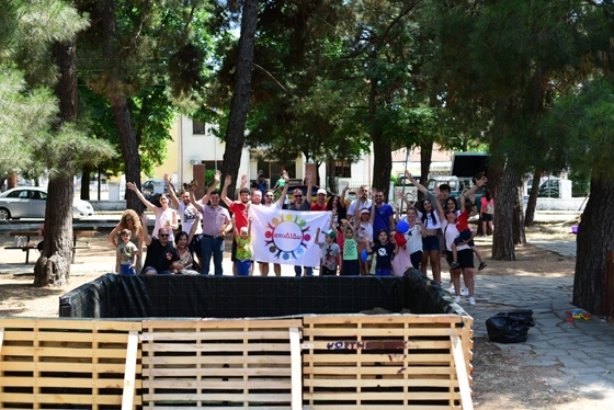 Φωτογραφία από παλιά εθελοντική δράση της ομάδας "αποΔΙΔω"  που αφορούσε χτην αναβάθμιση του πάρκου "Πευκάκια" απέναντι απο το δασαρχείο του Διδυμοτείχου.