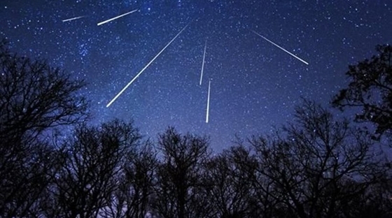 Έρχεται εντυπωσιακή βροχή από "πεφταστέρια"