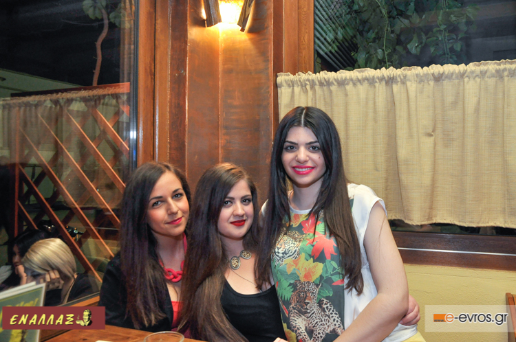 Closing party με live για το cafe Εναλλάξ.