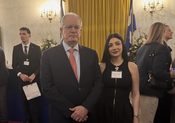 Η Ανδρονίκη Τσουλκανάκη με τον ΠτΔ Κωνσταντίνο Τασούλα.