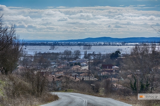 Οι Βούλγαροι μας πλημμυρίζουν και οι Τούρκοι μας δηλητηριάζουν.
