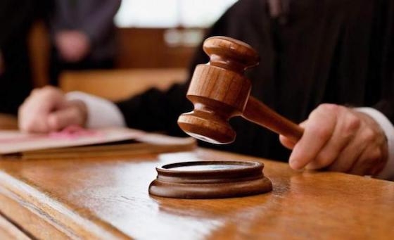 Η δίκη ανέδειξε τις ενέργειες εκφοβισμού μέσω καταστροφής περιουσίας, αποτέλεσμα προσωπικών και επαγγελματικών διαφορών.