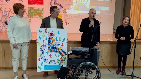 Παραδόθηκε ένα αμαξίδιο στο ειδικό σχολείο Αλεξανδρούπολης