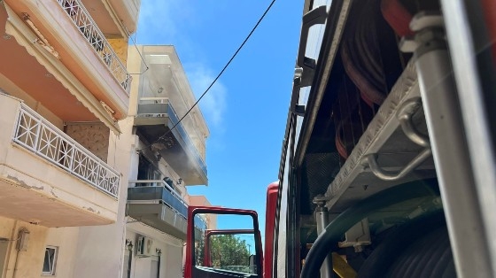 Φωτογραφία του e-evros.gr από το διαμέρισμα που είναι ολοσχερώς καμμένο.