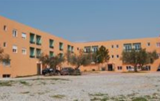Μπορεί να σου εξασφαλίσει τη σωστή διεξαγωγή του σεμιναρίου σου τηρώντας τα συμφωνηθέντα στο έπακρο.