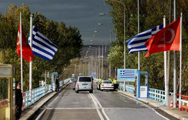 Θα κατασκευαστεί 7,5 μέτρα νοτιότερα της υφιστάμενης και θα βρίσκεται ψηλότερα.