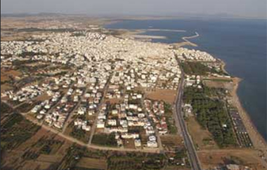 Σχεδόν 15 χρόνια έχουν περάσει από τότε που η Εγνατία Οδός Α.Ε. επέλεξε να καταλάβει μία σειρά ακινήτων στην περιοχή της Αλεξ/πολης.