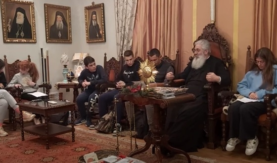 Ο Μητροπολίτης μίλησε για την προσωπική του ζωή, τα σχολικά του χρόνια, τις σπουδές του αλλά και την απόφαση του να γίνει ιερέας.