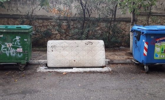 Συμφωνήθηκε οι επαγγελματίες να παίρνουν το παλιό στρώμα με την παράδοση του νέου